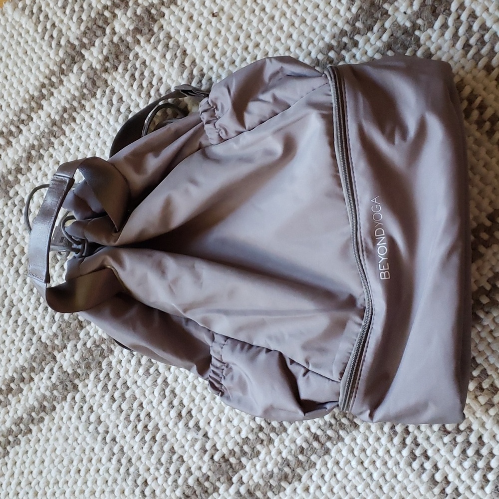 Beyond Yoga Convertible Tote Backpack Gym Bag in Birch - Picture 8 of 8